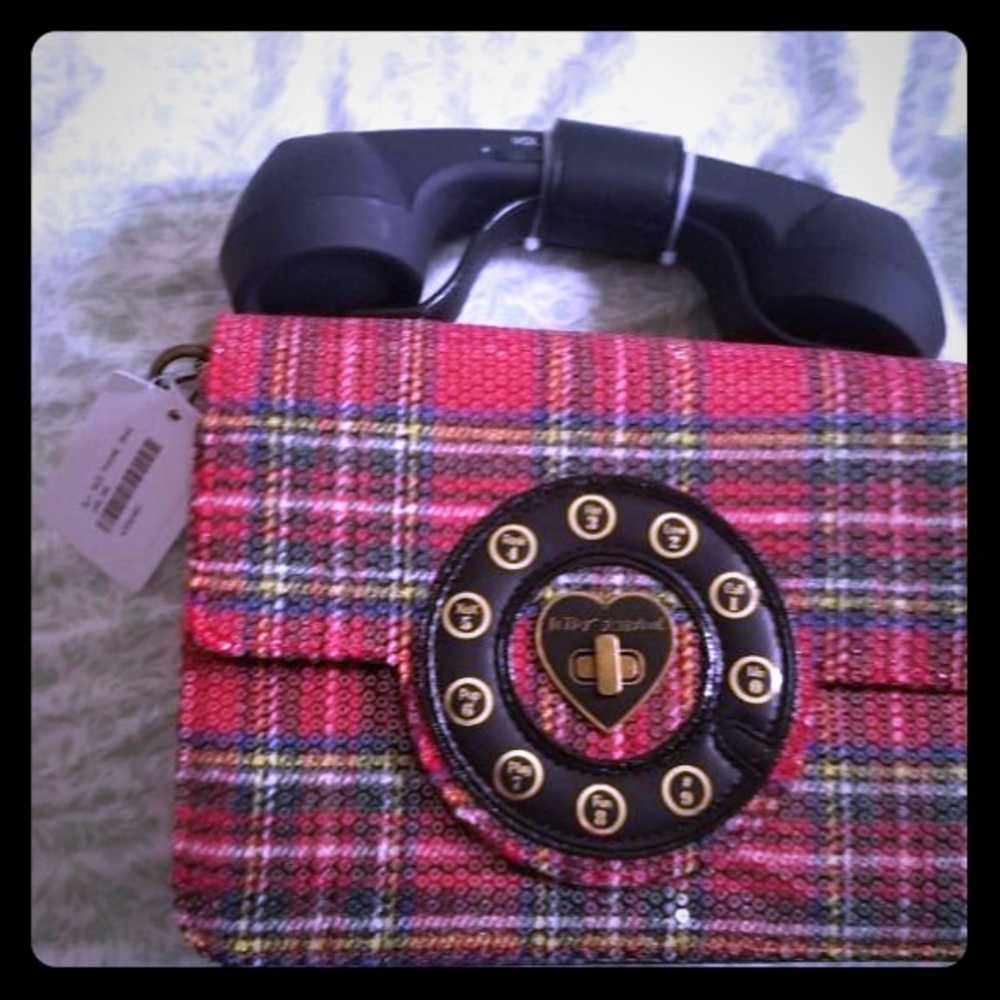 Betray Johnson phone bag